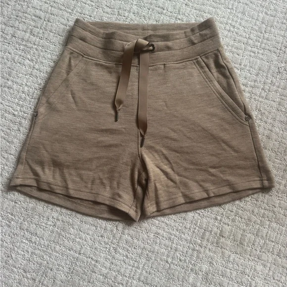 We Norwegians Women's Wool Shorts & Long Sleeve Too Set - Picture 2 of 7